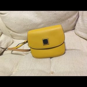 Dooney and bourke purse